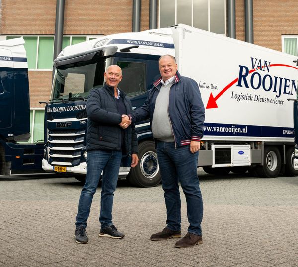 Iwan van de Geer van Van Rooijen Logistiek en Guido van Stiphout van Truckland